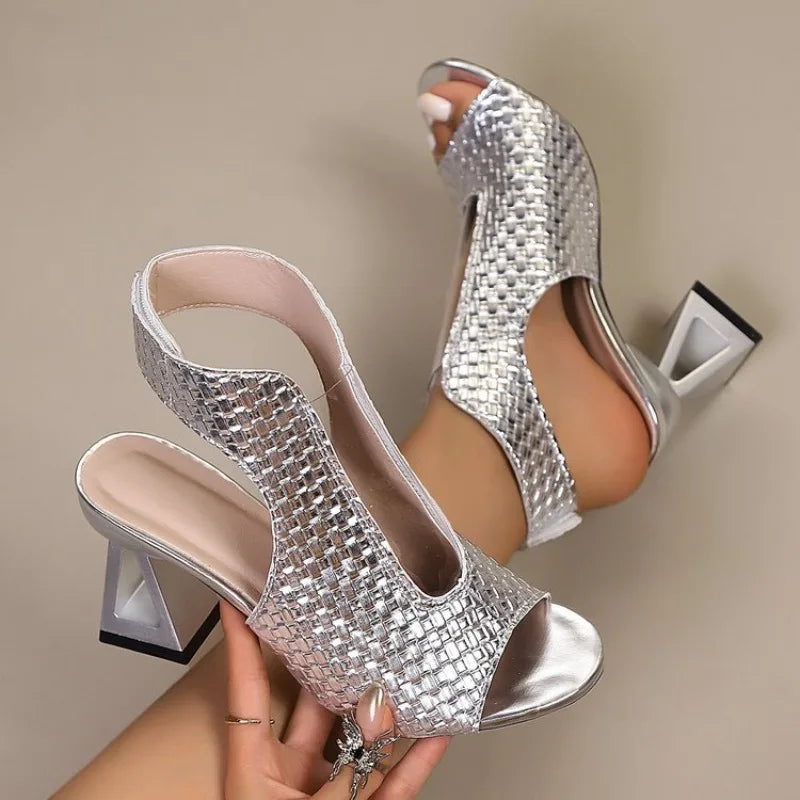 Cefi | Gebeeldhouwde blokhak