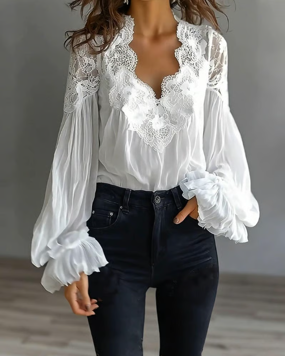 Laceva | Blouse met bloemenkant en lantaarnmouwen